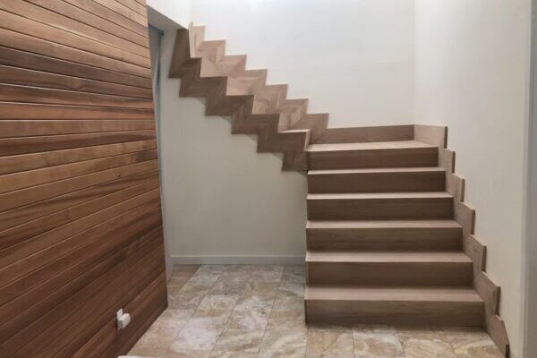 Custom hardwood stairs hardwood installation and finishing LUKS Construction Seattle, Bellevue, Redmond, Kirkland, Issaquah, Sammamish, Redmond & Mercer Island