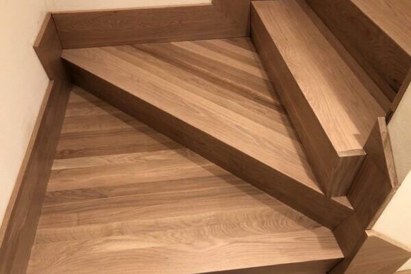 Custom hardwood stairs hardwood installation and finishing LUKS Construction Seattle, Bellevue, Redmond, Kirkland, Issaquah, Sammamish, Redmond & Mercer Island